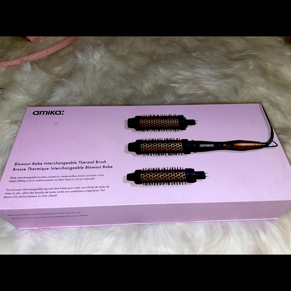 Blowout Babe Interchangable Thermal Round Hair Brush 3 changeable heads